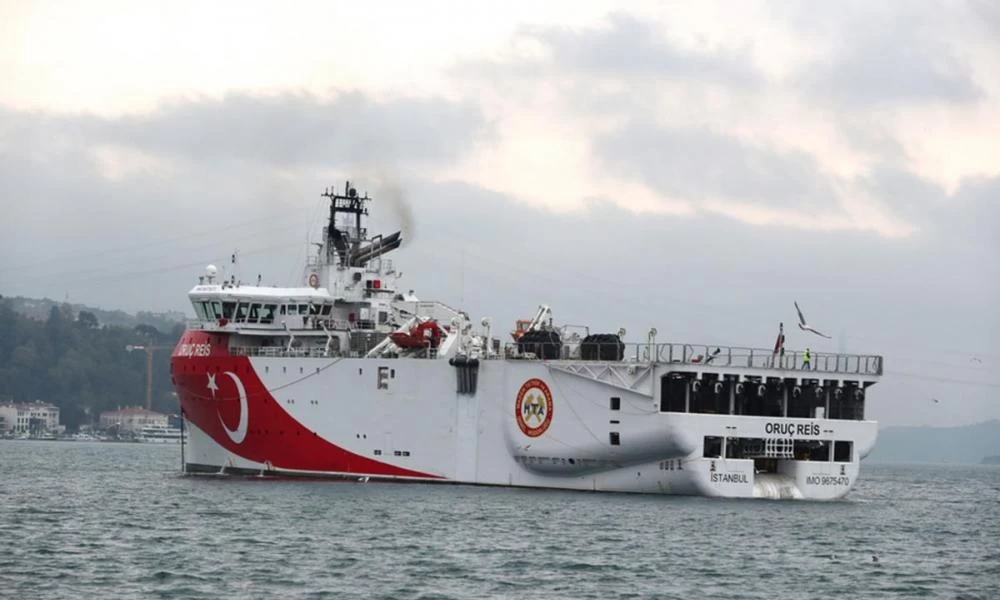 Κρίση μακράς διαρκείας - Ανάμεσα σε Ρόδο και Καστελόριζο το Oruc Reis